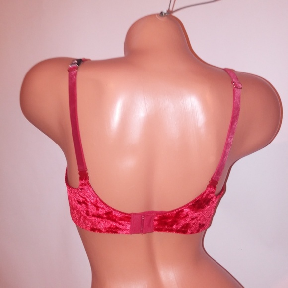 B2G1 Victoria Secret Bra - Picture 4 of 7